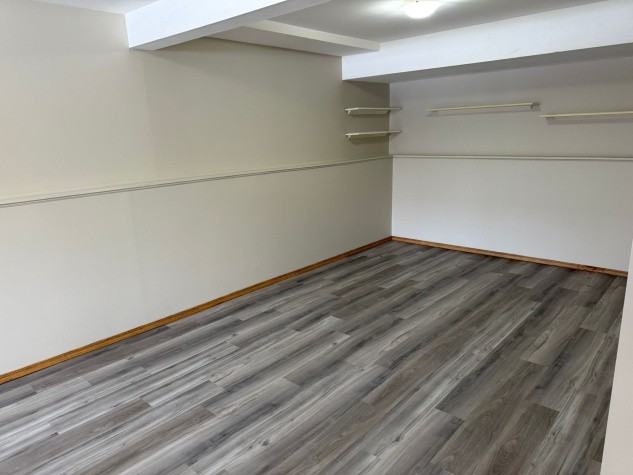 86 Excell Street,  TERRIFIC BASEMENT SUITE IN EASTVIEW - Photo 3 of 15