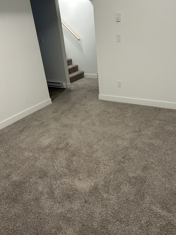 6404 119 Ave Nw - Photo 3 of 9