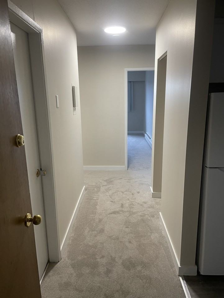 Cudworth Manor - Photo 4 of 9