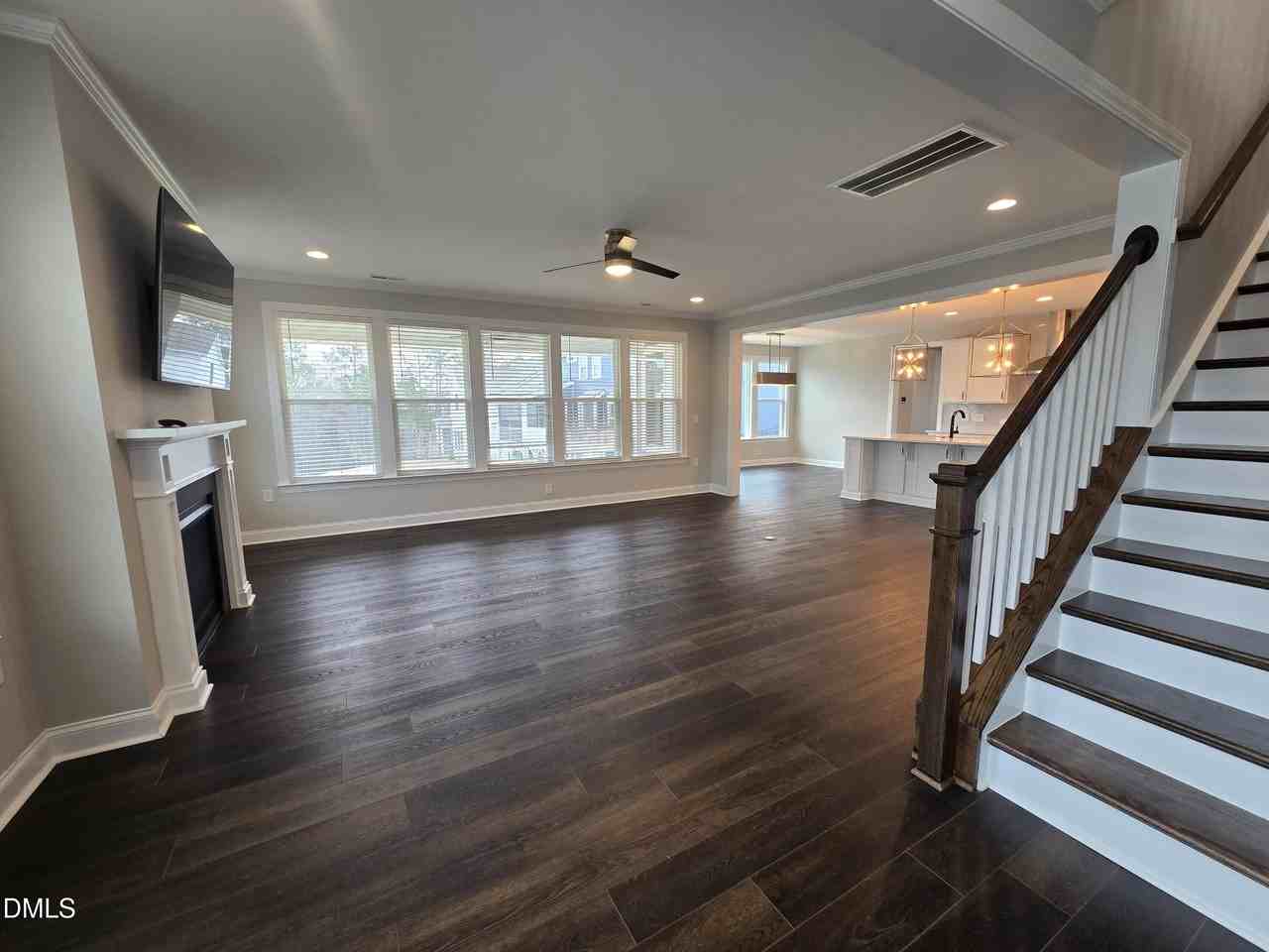 105 Sweetbriar Rose Ct - Photo 4 of 28