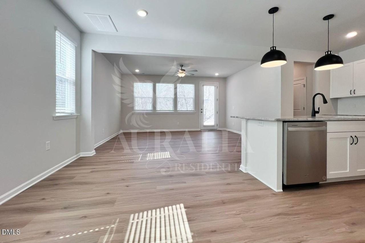 183 Anise Ln - Photo 7 of 31