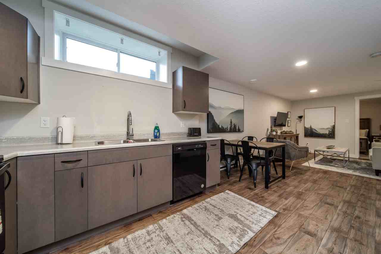 389 West Haven Dr - Photo 3 of 20