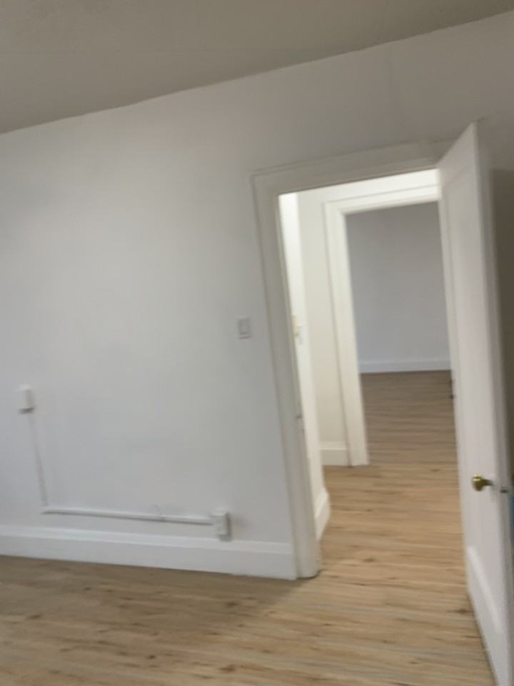 115 Eglinton Avenue West - Photo 7 of 13