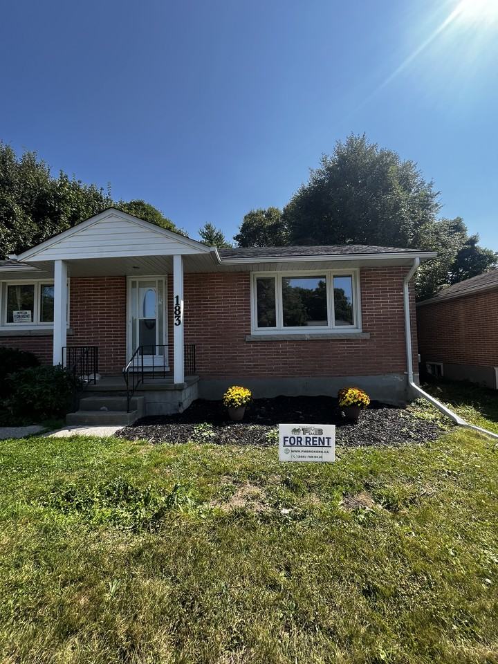 183 Wellington St E - Photo 4 of 23