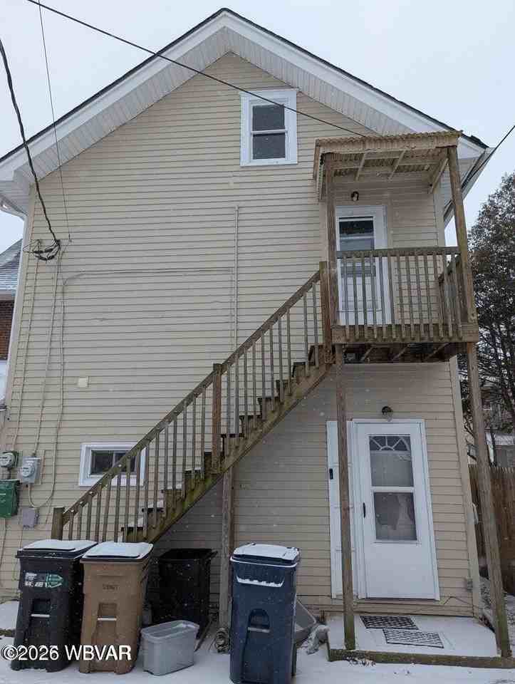 1612 Memorial Ave 2nd Fl - Photo 2 of 17