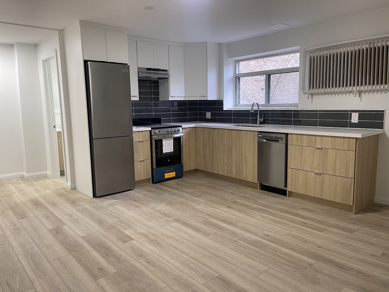 285 Park Lawn Road - Photo 3 of 8