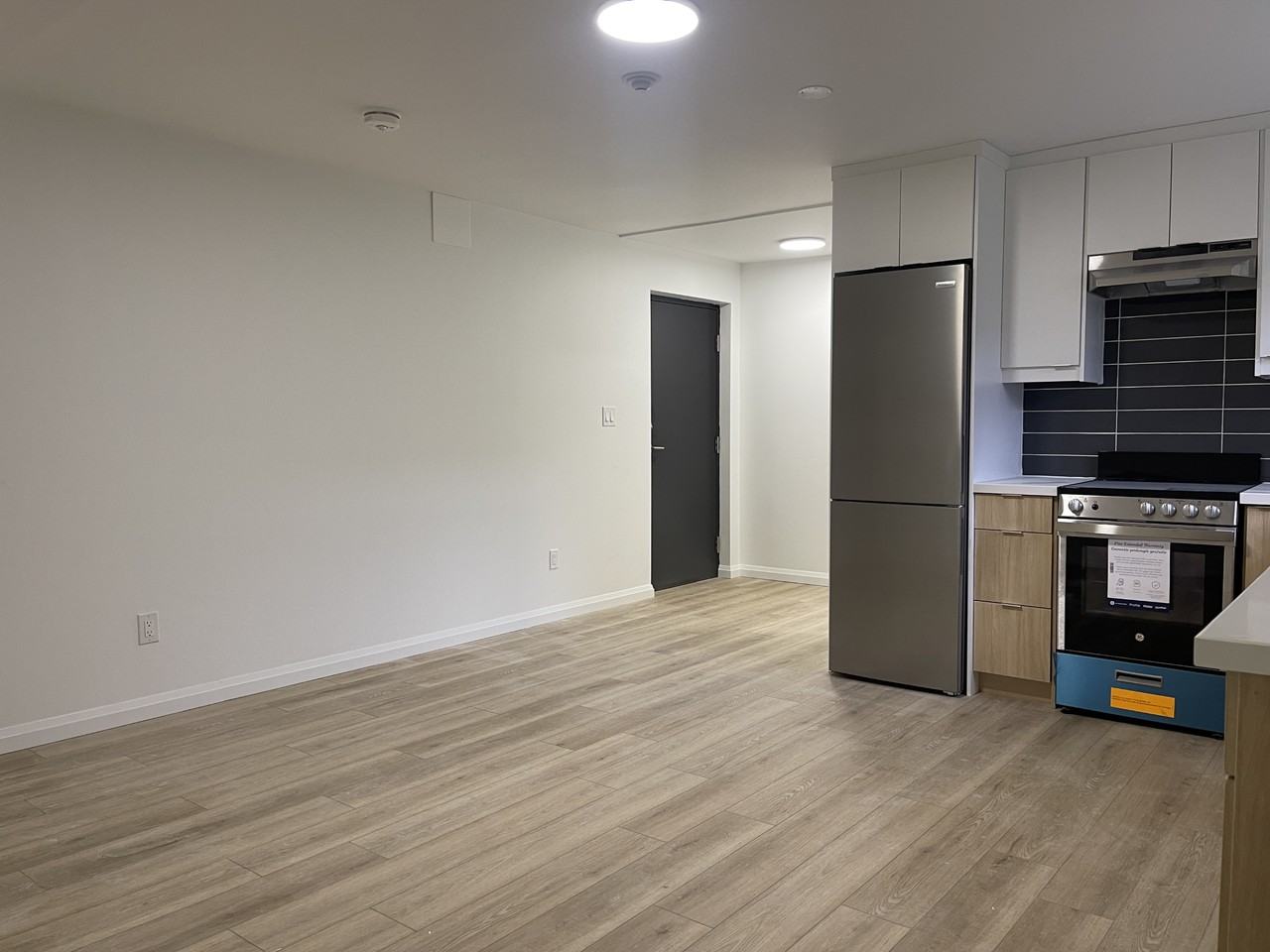 285 Park Lawn Road - Photo 4 of 8