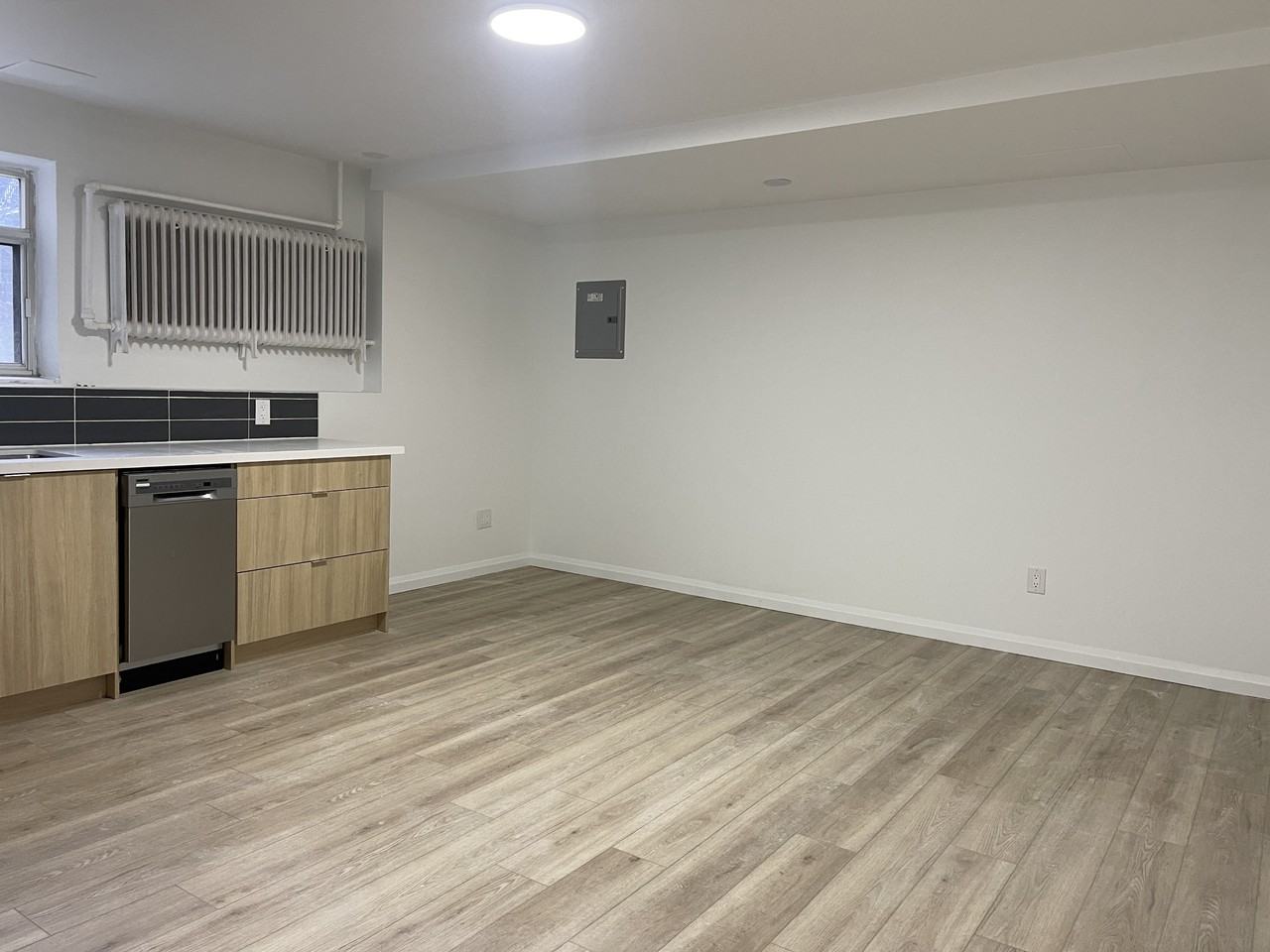 285 Park Lawn Road - Photo 5 of 8