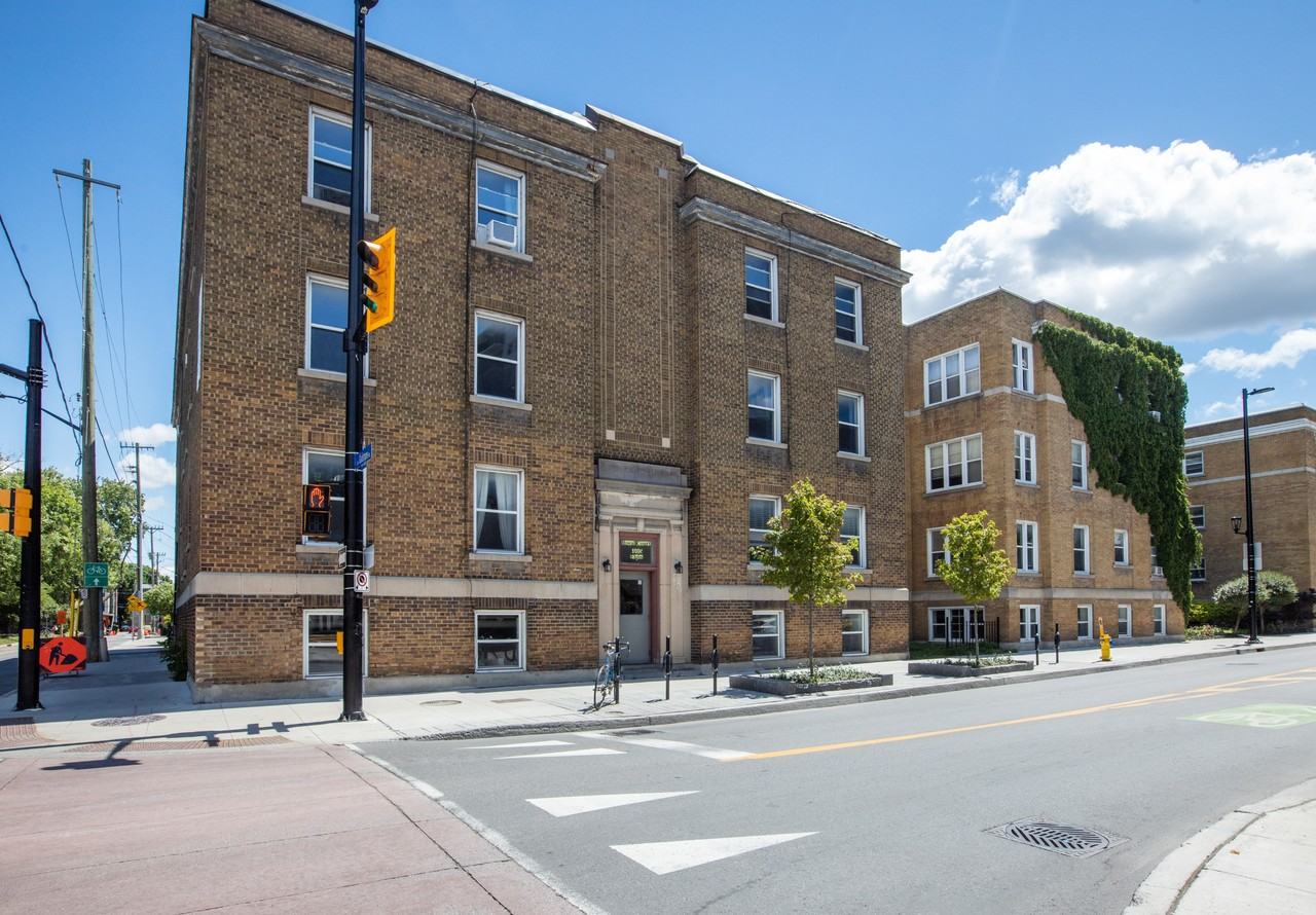 Royal Court Apartments - Photo 2 of 47