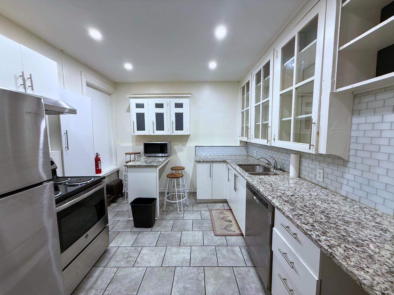 The Mackenzie Apartments - Photo 4 of 5