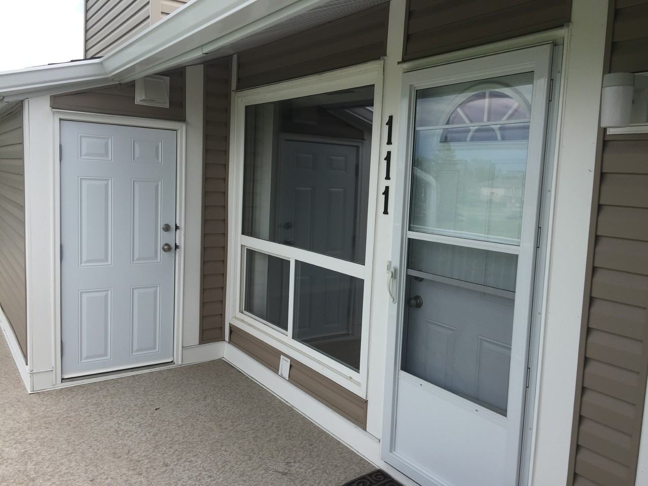 2204 118 Street - Photo 2 of 24