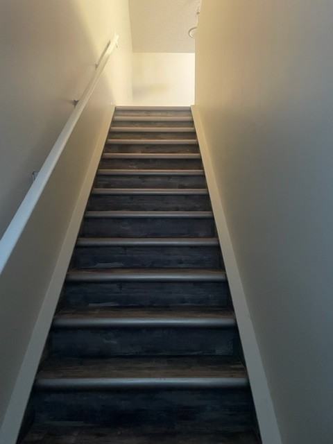 604 62 Street SW - Photo 2 of 11