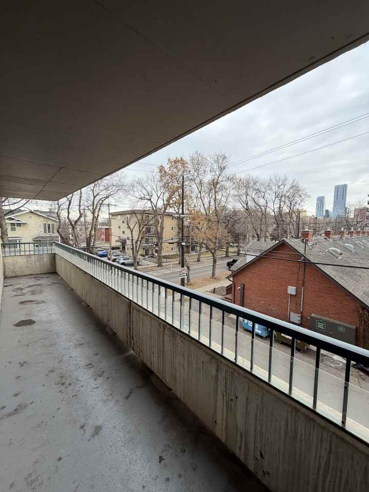 10175 114 St Nw - Photo 4 of 13