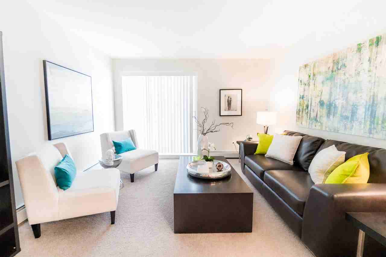 Wallace Manor - Photo 4 of 11