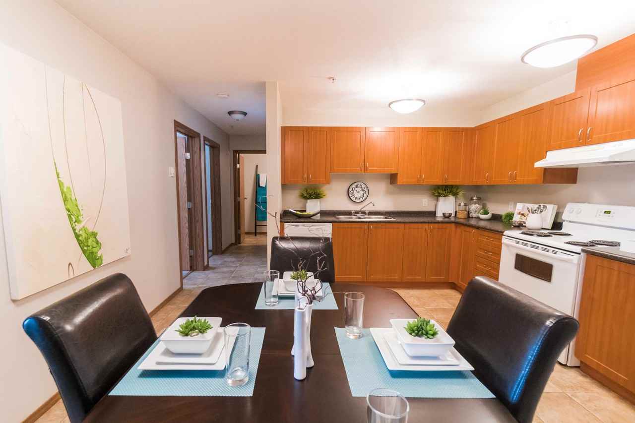 Wallace Manor - Photo 5 of 11