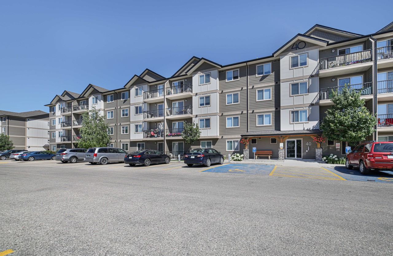 Edgewood Place - Photo 2 of 12