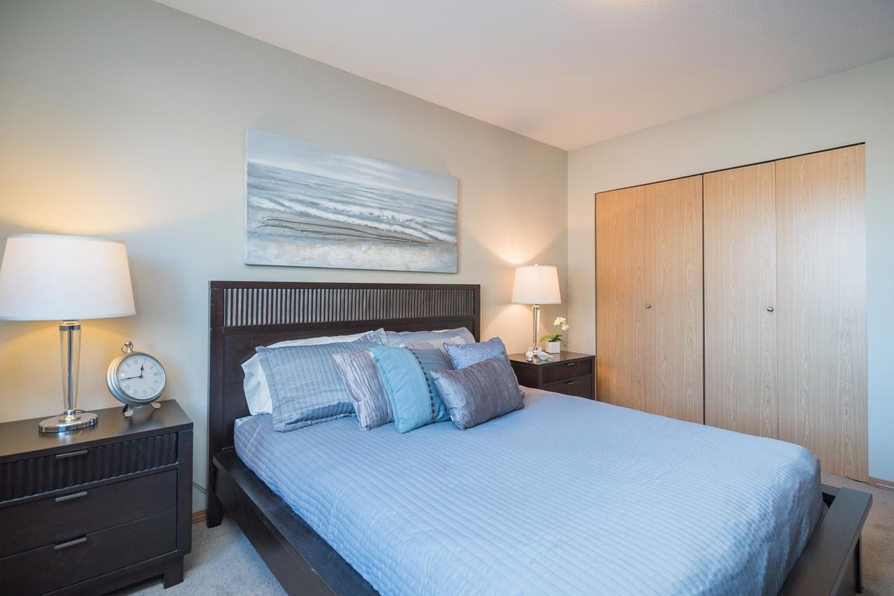 Riverbend Terrace - Photo 7 of 10