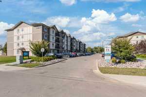 featured image of 1020 Dufferin Ave E