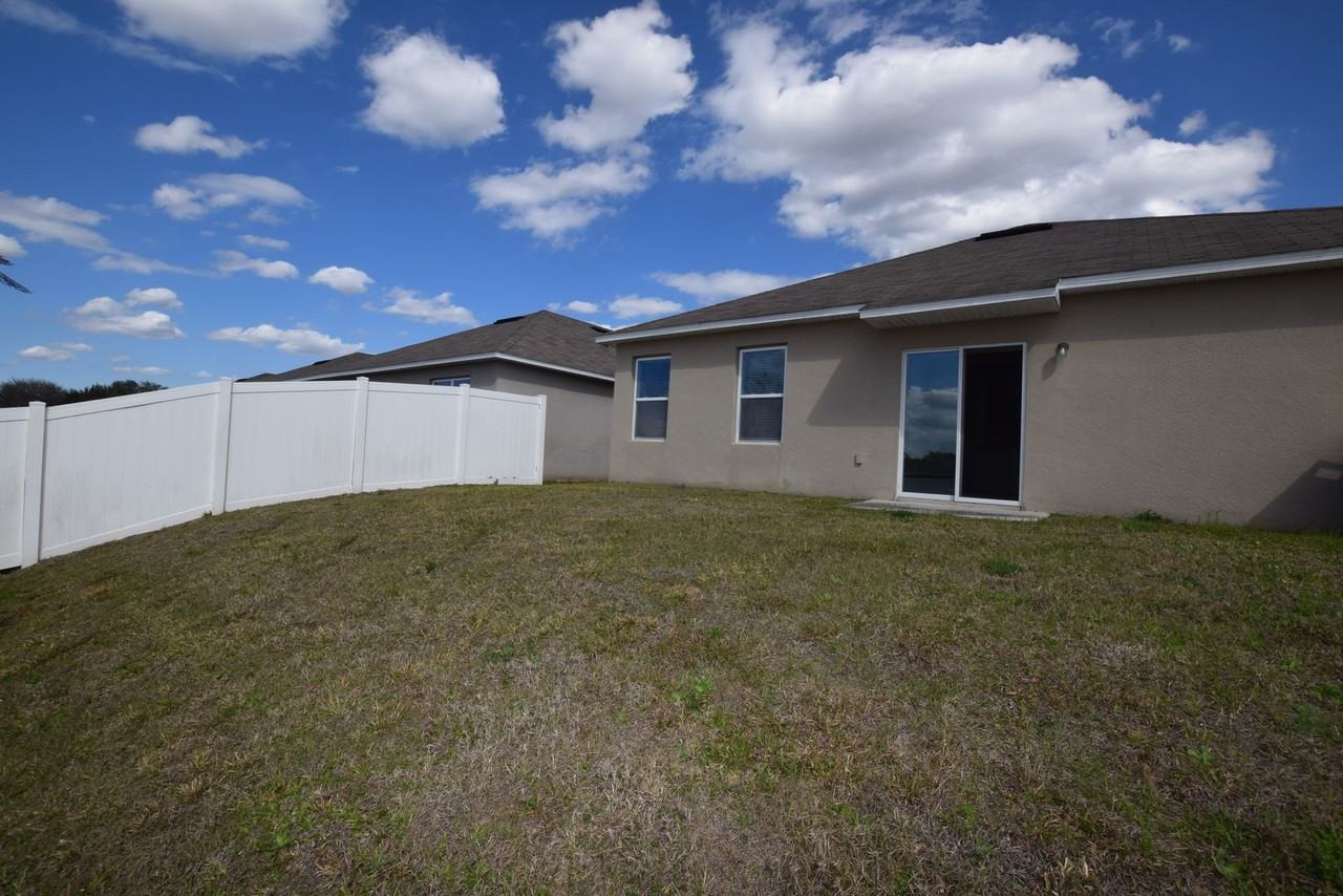 946 Shady Tree Ln - Photo 6 of 40