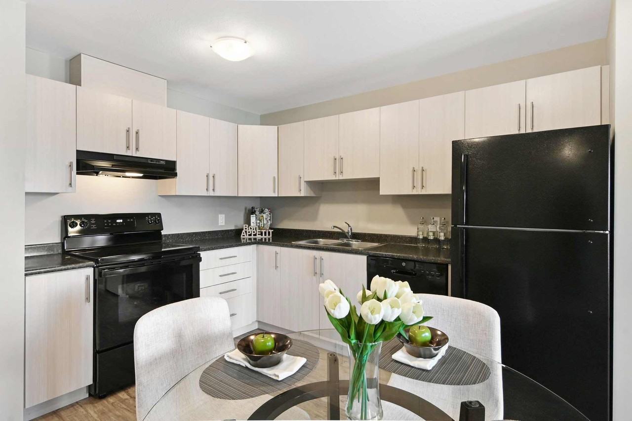 Fourwinds Crossing - Photo 6 of 19