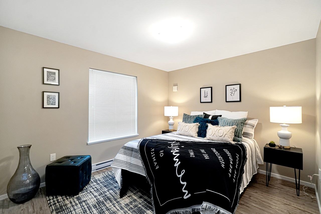 College Heights Apartments - Photo 7 of 12