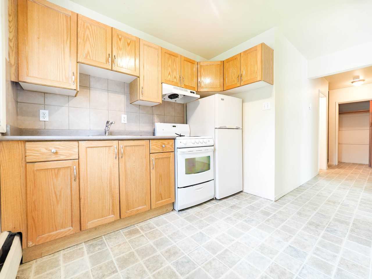 Acadia Apartments - Photo 3 of 6