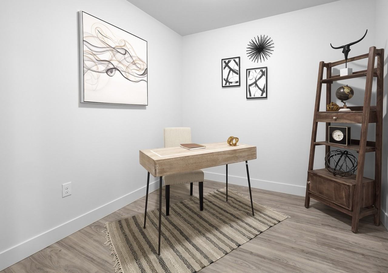 Lakeview at Bellevue Village - Photo 3 of 16