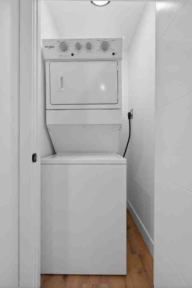 7607-7609 88 Avenue NW G-Suite - Photo 6 of 9