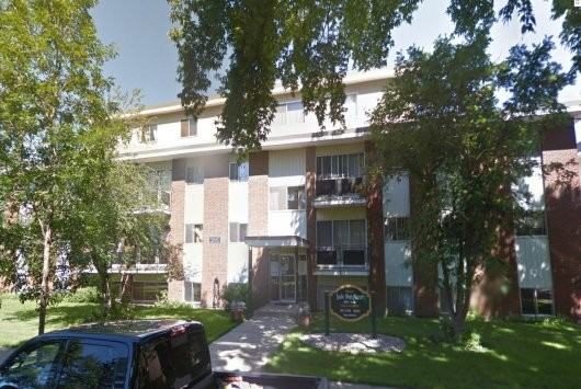 Leslie Ann Manor - Photo 2 of 12