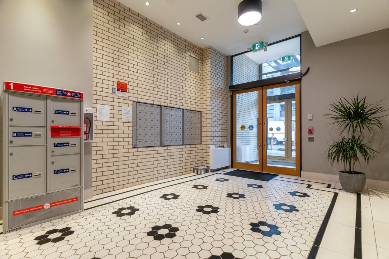 The Grace - Photo 2 of 10