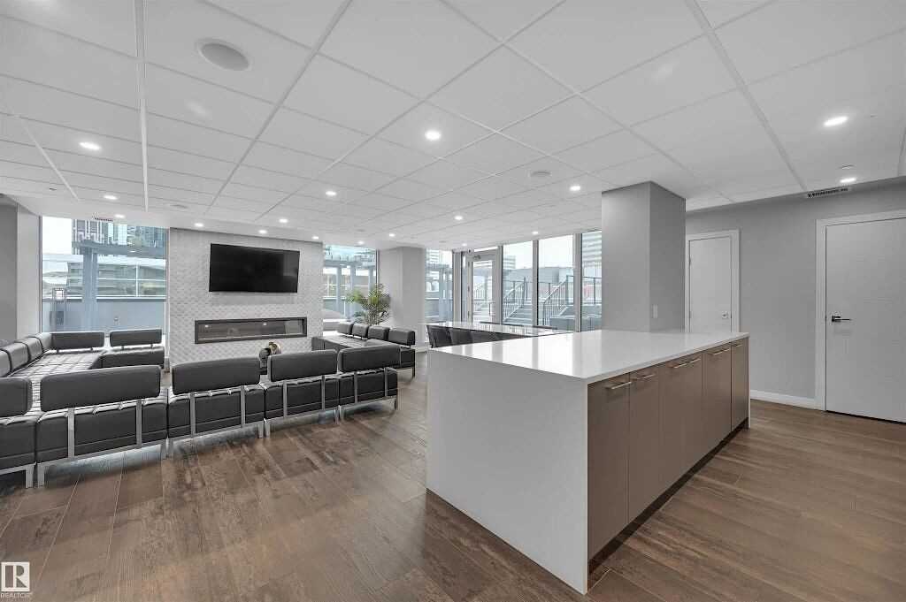 1 Month Free | Luxury 2 Bedroom Condo in Downtown Edmonton – SF321 - Photo 6 of 28