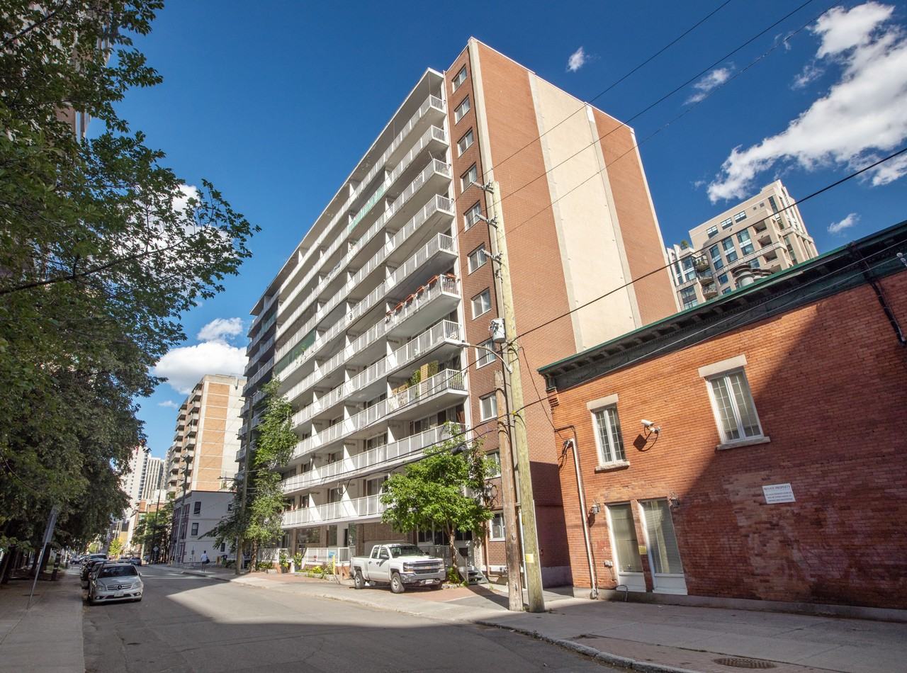 Gloucester Apartments - Photo 2 of 36