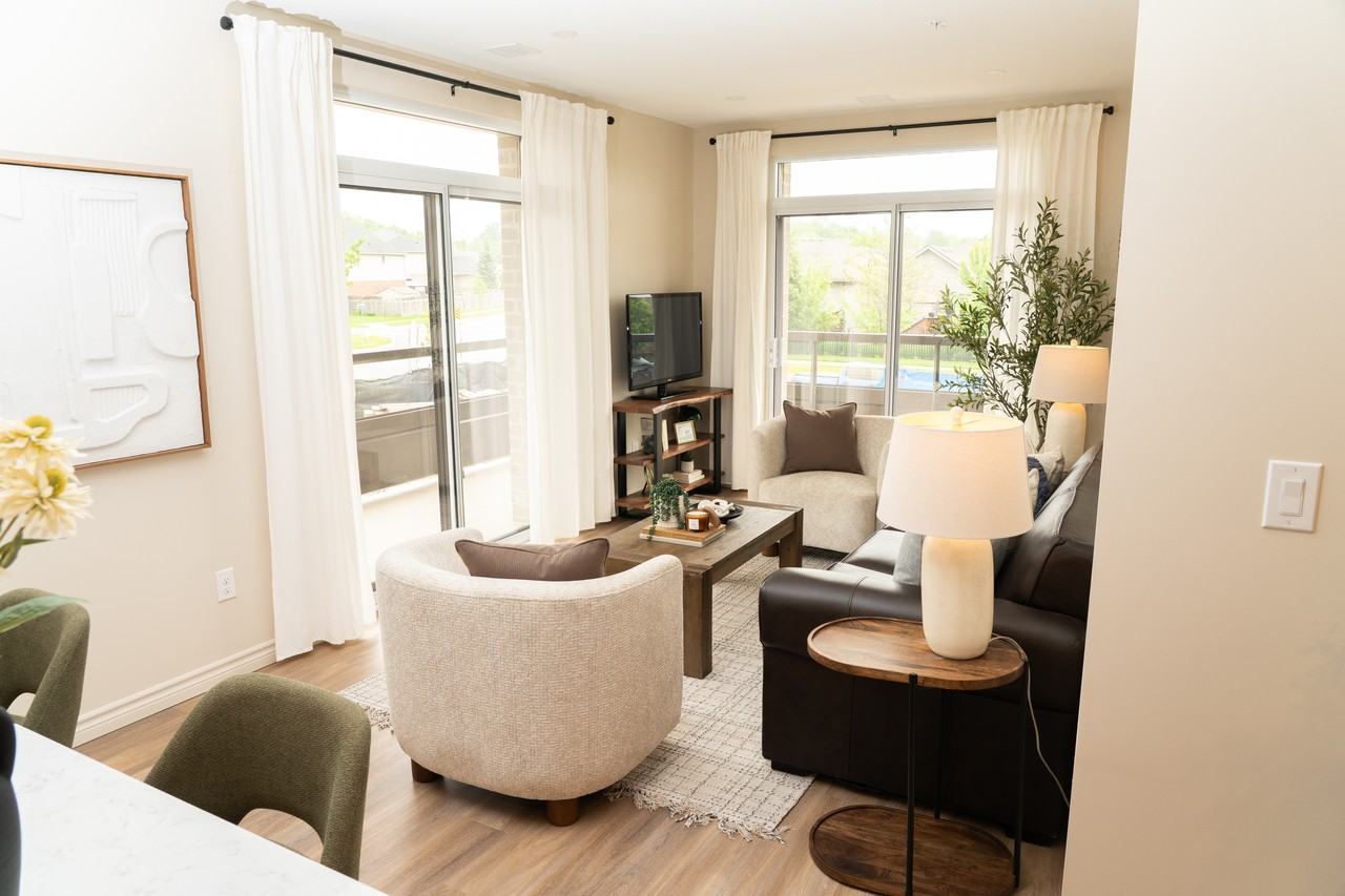 South Carriage Place II - Photo 4 of 21