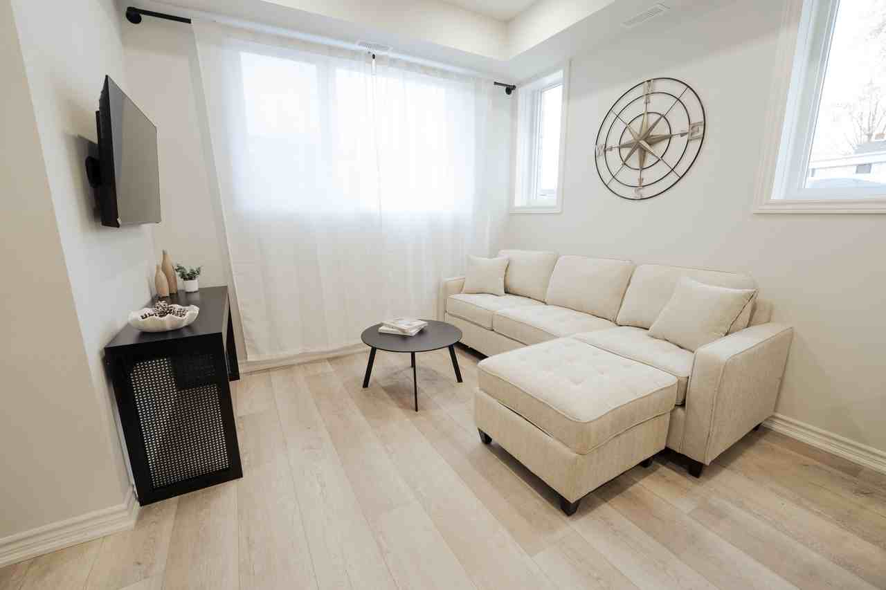 Chorus Apartments - Photo 4 of 9