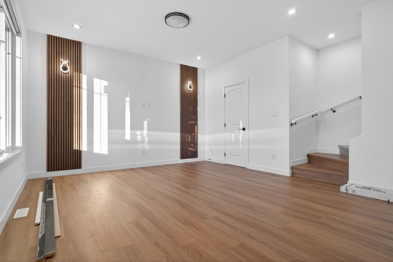 13538 110a Ave Nw - Photo 4 of 15