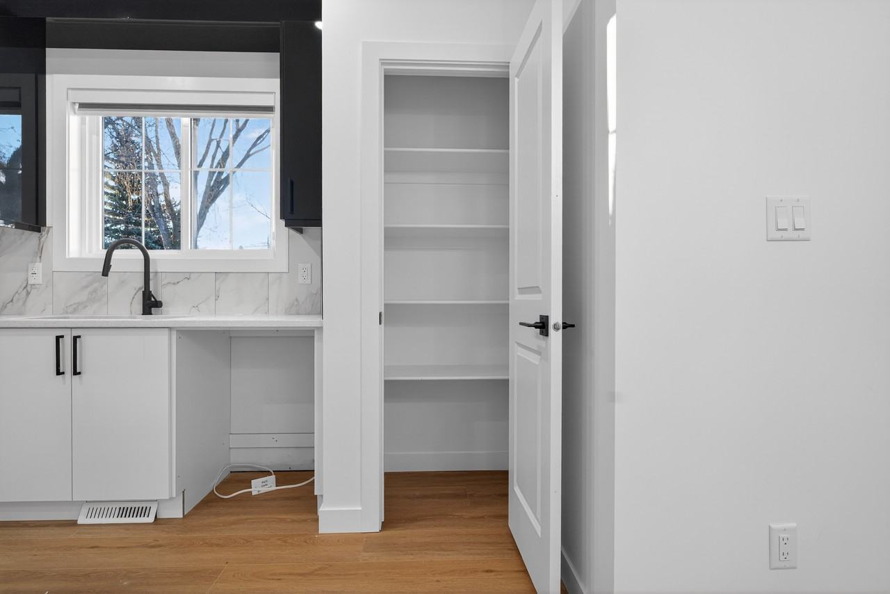 13538 110a Ave Nw - Photo 7 of 15