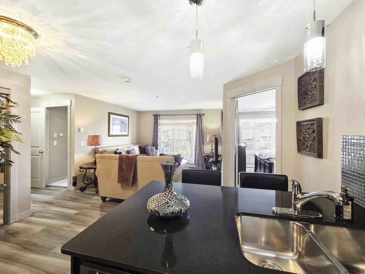 155 Skyview Ranch Way NE (Skywest Condos) - Photo 3 of 28