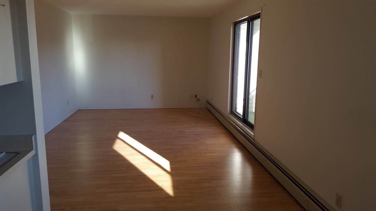 Grandview - Photo 3 of 7