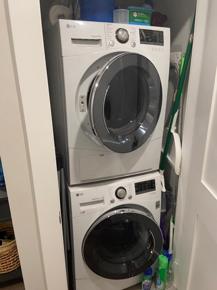 341 Whitby Ave - Photo 4 of 4