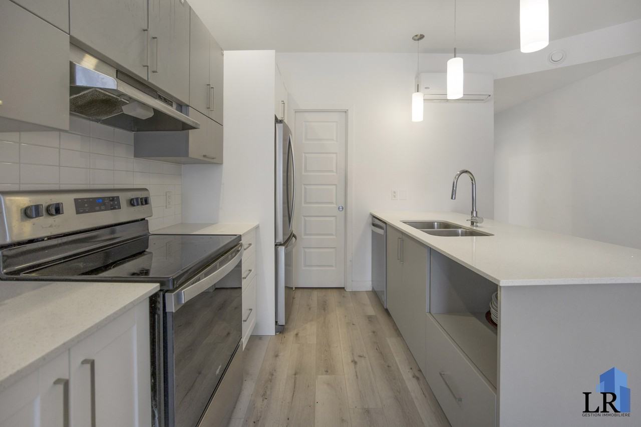 81 Rue Marguerite-Maillé - Photo 3 of 13