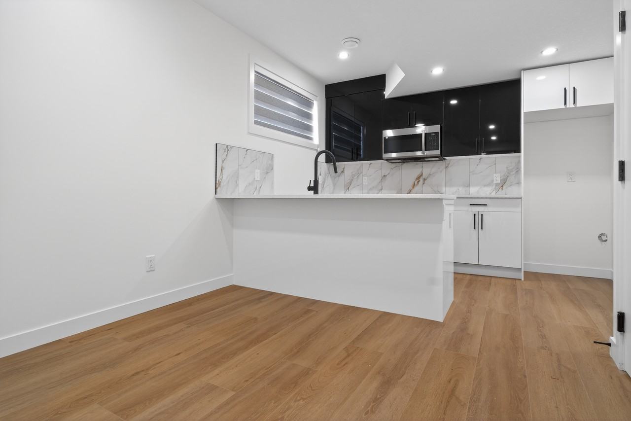 13538 - 110A Ave NW - BSMT - Photo 3 of 9