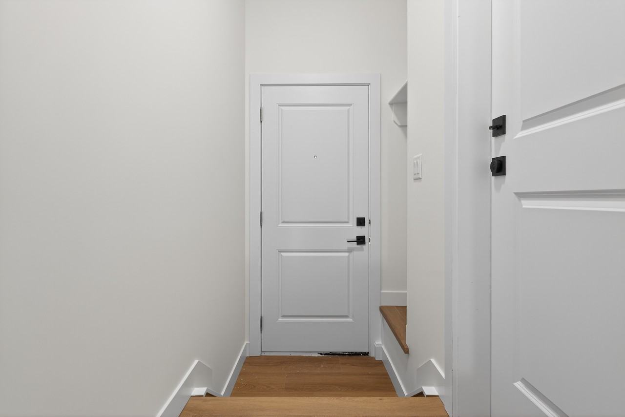 13538 - 110A Ave NW - BSMT - Photo 4 of 9