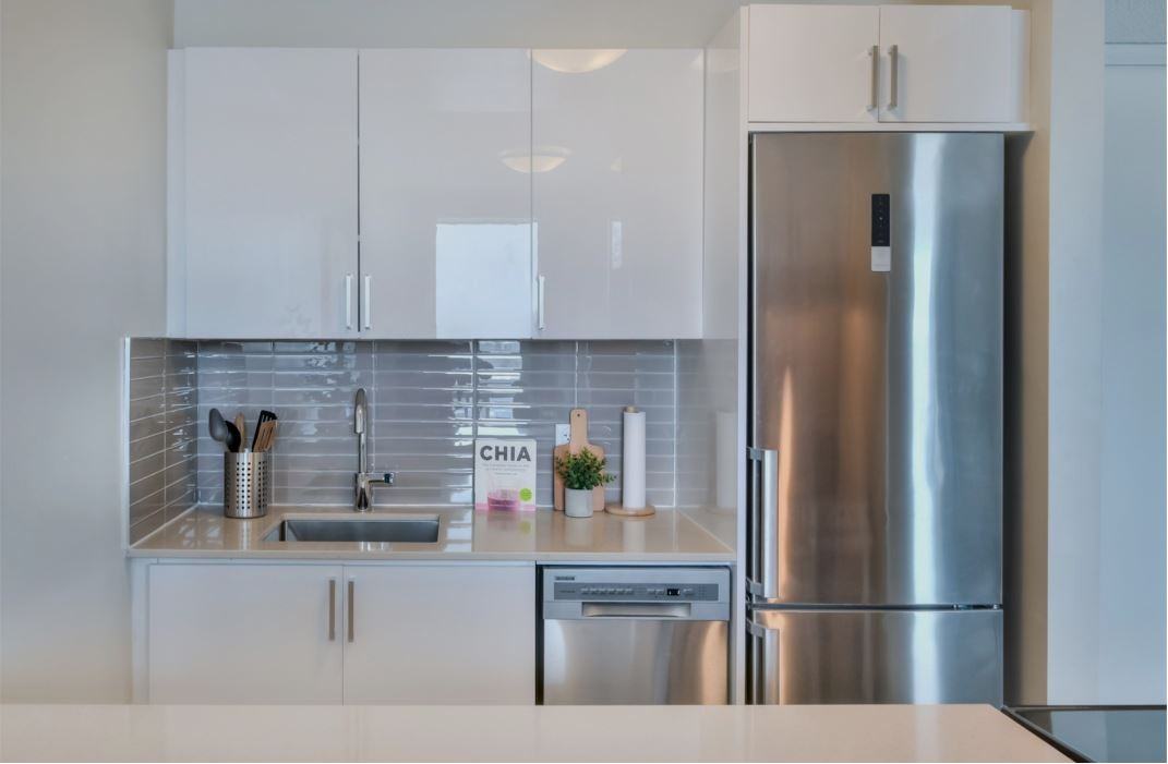 838 Pinewood Crescent - Photo 4 of 13