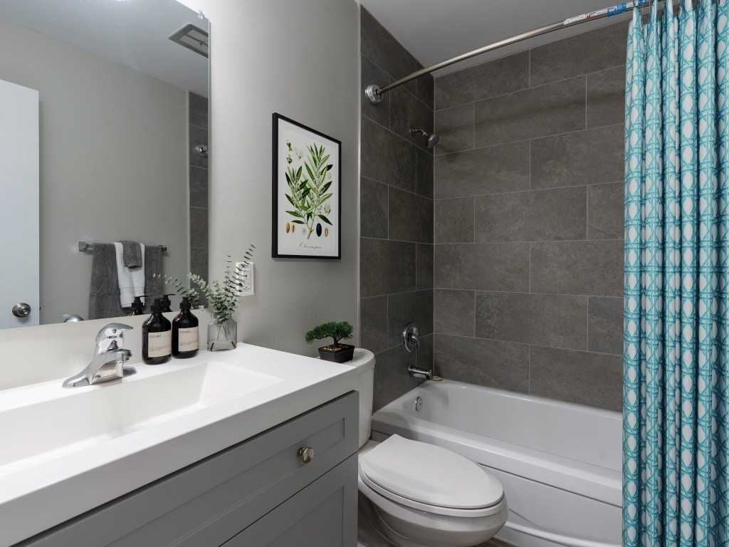 124 Tupper Crescent - Photo 4 of 6