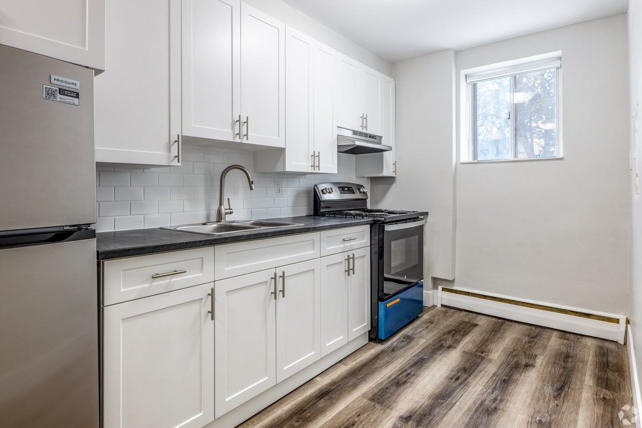 364 Grey Street - Photo 2 of 16