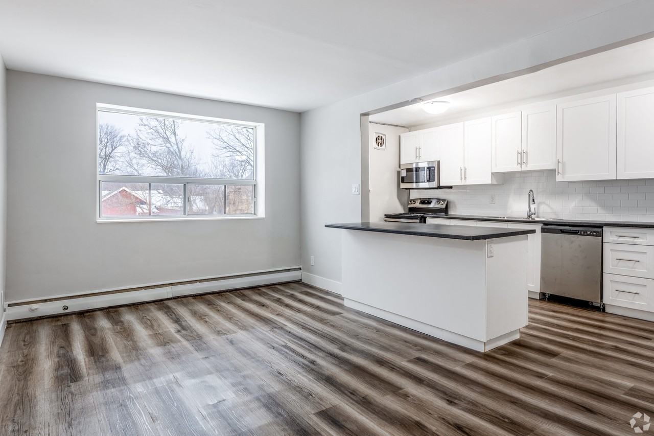 364 Grey Street - Photo 4 of 16