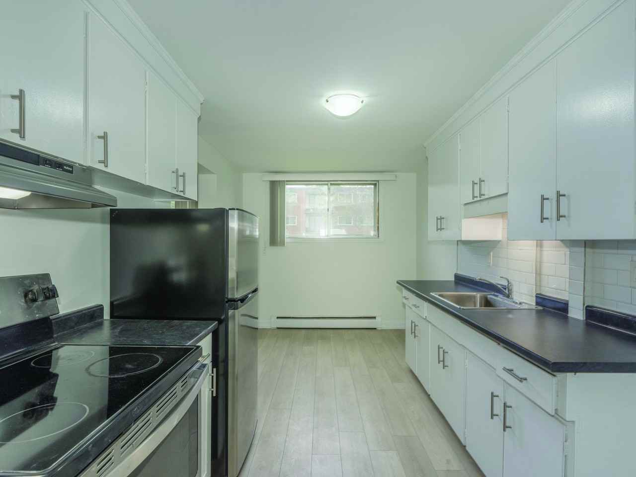 194 Heiman Street - Photo 5 of 9