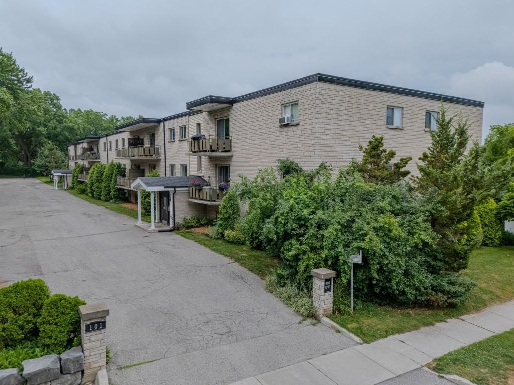 101 Veronica Avenue - Photo 6 of 10