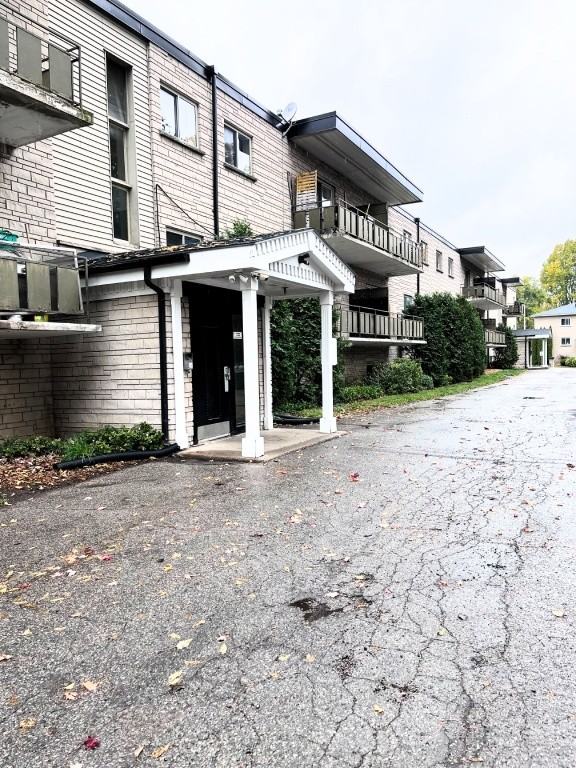 101 Veronica Avenue - Photo 7 of 10