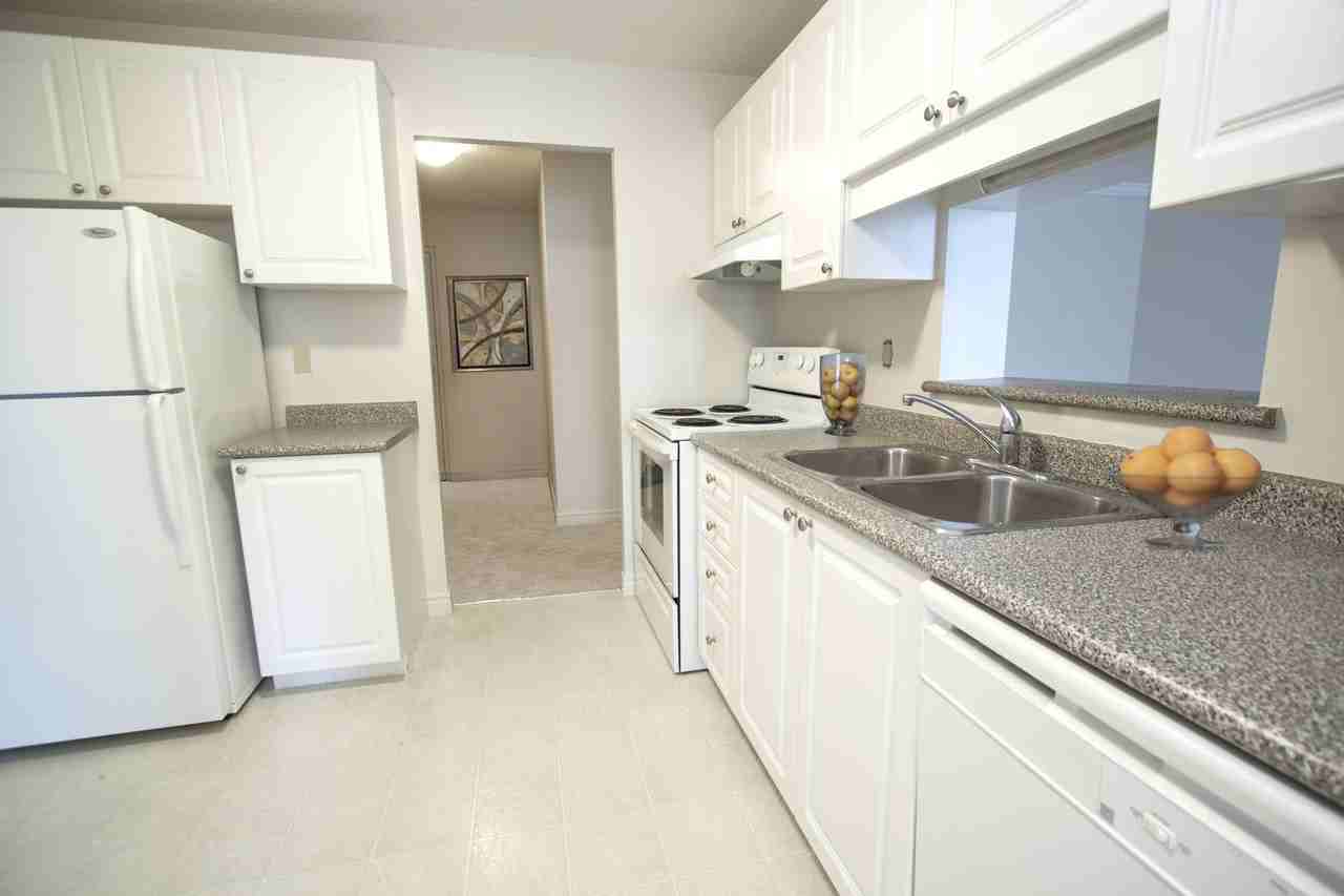 Beaverbrook Towers III - Photo 7 of 23